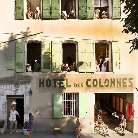 , Ancien Des Colonnes Pensionat Riez