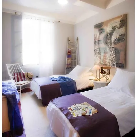 Casa de hóspedes , Ancien Des Colonnes 3*